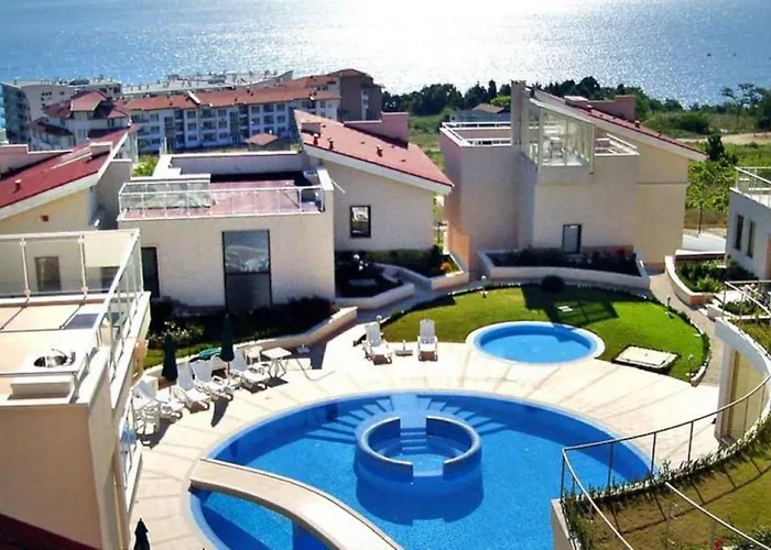 Sun Village Villa 6 *